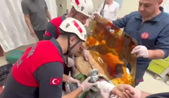 Şanlıurfa'da İşçinin Koluna Demir Şiş Saplandı