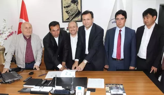 Uğurludağ'da Kentsel Dönüşüm İçin İmzalar Atıldı