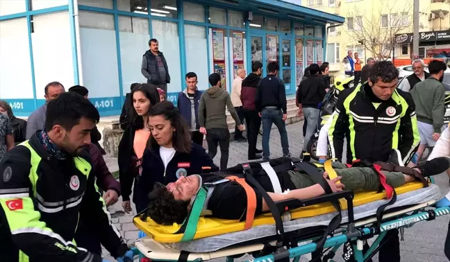 Muğla'da motosiklet yayaya çarptı: 2 yaralı