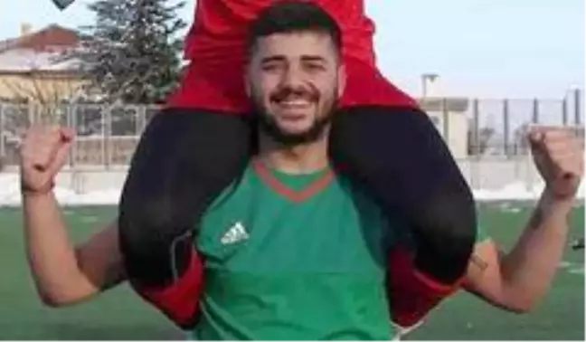 Kocasinan Ülküspor, Ayhan Akkum'u renklerine bağladı