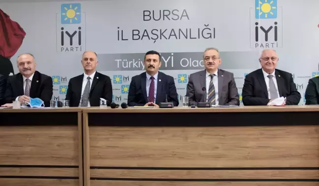 İYİ Parti Grup Başkanı İsmail Tatlıoğlu Bursa'da erken seçim tartışmalarını değerlendirdi