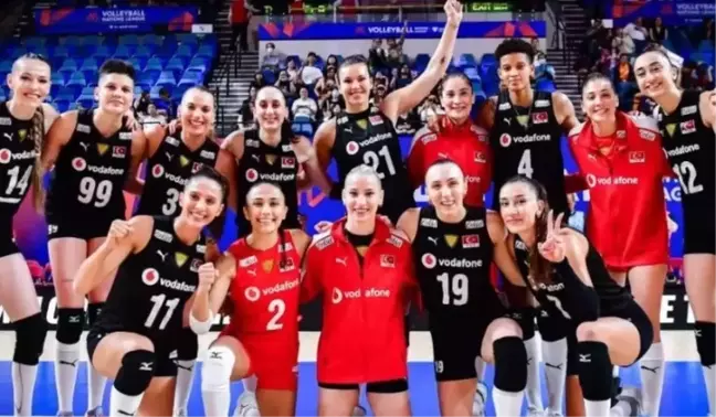 TÜRKİYE - POLONYA VOLEYBOL MAÇI NE ZAMAN? Filenin Sultanları çeyrek final maçı saat kaçta, hangi tarihte, hangi kanalda?