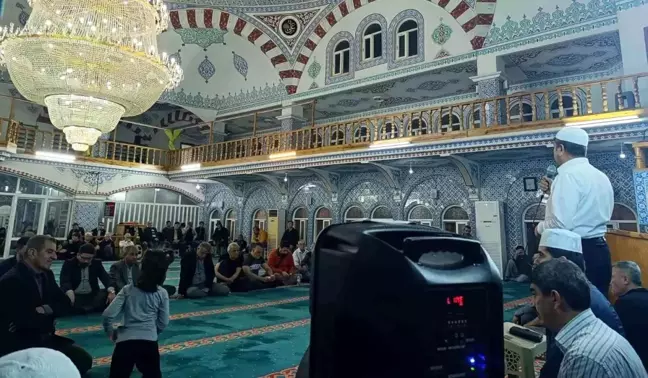 Mersin'de 11 Hacı Adayı Kutsal Topraklara Uğurlandı
