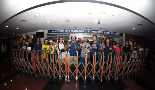 Öğrenci Tribünü' Kombine Satışları Başladı