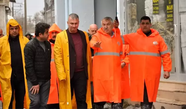 Yoğun yağmur ve kar Adana'da etkisini sürdürüyor