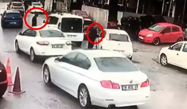 Kadın sürücü çalınan aracının peşinden metrelerce böyle koştu