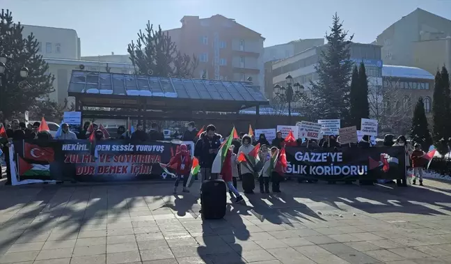 Erzurum'da Sağlık Çalışanlarından Gazze İçin Sessiz Yürüyüş