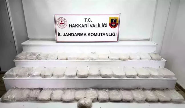 Hakkari'de 49 Kilogram Metamfetamin Ele Geçirildi