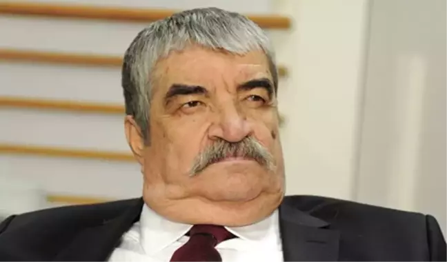Bir Süredir Akciğer Yetmezliği Nedeniyle Tedavi Gören Usta Oyuncu Bülent Kayabaş, 72 Yaşında...