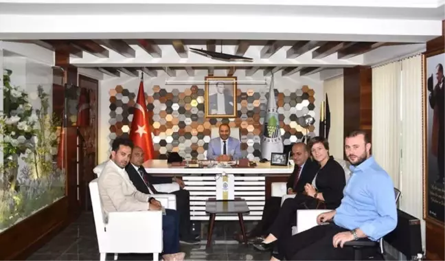 Maaşını Bağışlayan Belediye Başkanı Uçak'a Teşekkür