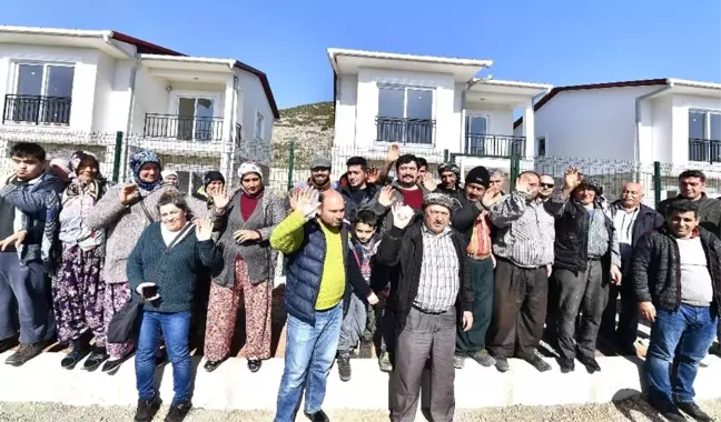 İzmir'de Başkan Kocaoğlu'ndan Heyelan Bölgesine Ev Müjdesi