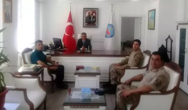 Yeni komutanlardan Kaymakam Özkan'a ziyaret