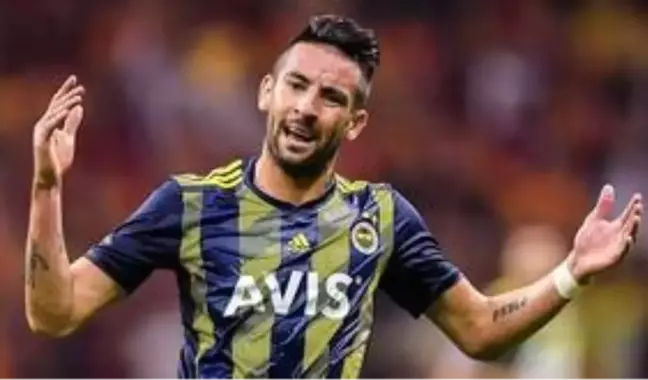 Fenerbahçe, sözleşmesini yenilemeyeceği Mauricio Isla'yı kadro dışı bıraktı