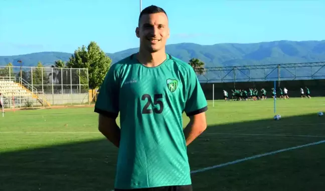Kocaelispor'da 3 yeni transfer takımla ilk antrenmanına çıktı