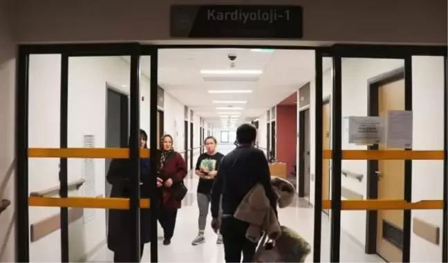 Bursa Şehir Hastanesi'nde Kalp Pili Tedavisi Uygulanmaya Başlandı