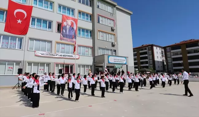 Amasya'da İlköğretim Haftası Töreni Düzenlendi