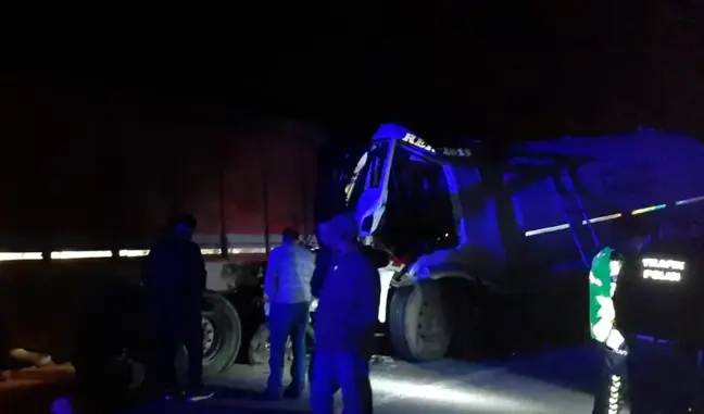 Son dakika haberleri | Oksijen gazı yüklü tanker kaza yaptı, yol trafiğe kapatıldı