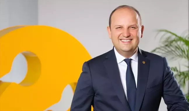 Turkcell, Paris'te 'En Yenilikçi Optik İletim Ağı' Ödülünü Kazandı