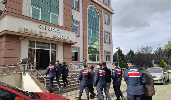 Suluova'da Demir Kazık Hırsızlığı: 1 Tutuklama