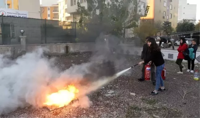 Muratpaşa Gençlik Evi'nde Yangın Tatbikatı