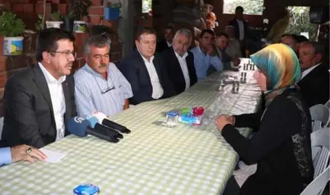 Bakan Zeybekci'den Şehit Ailesine Taziye Ziyareti