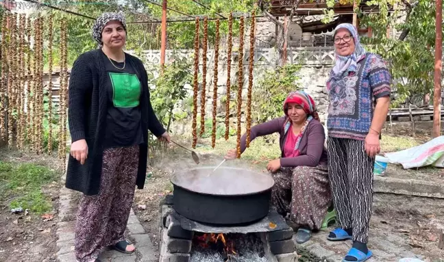 Oğuzlar'da Cevizli Sucuk Hazırlıkları Başladı