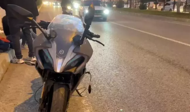 Adıyaman'da Motosiklet ile Otomobil Çarpıştı: 1 Yaralı