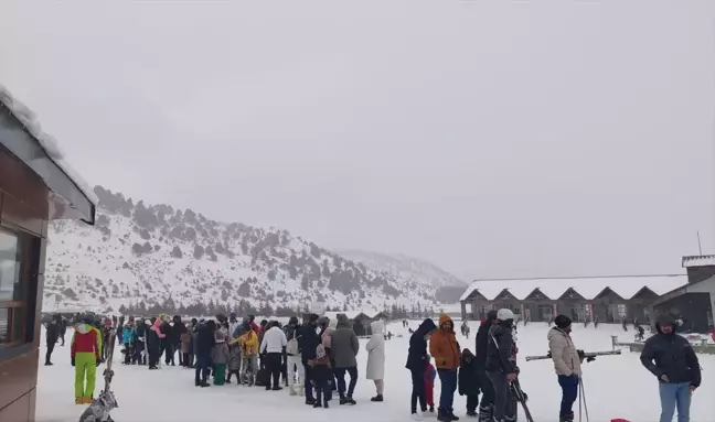 Davraz Kayak Merkezi Sezon Açılışında 18 Bin Ziyaretçi Ağırladı