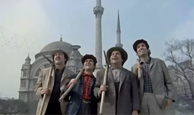 Salak Milyoner filmi oyuncuları kim, konusu ne, sonu nasıl bitiyor? Salak Milyoner filmi ne zaman, nerede çekildi?