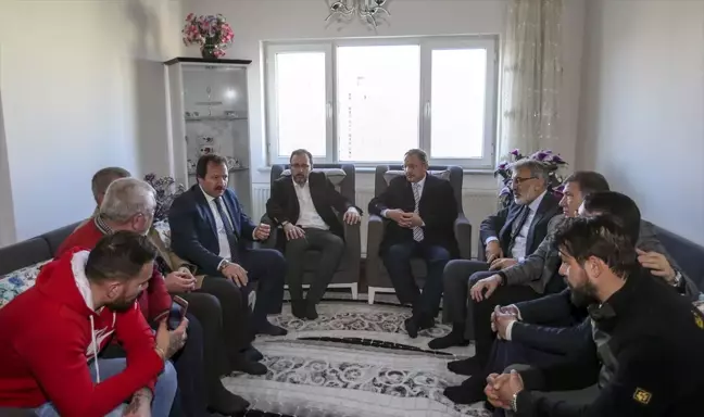 Bakan Kasapoğlu'ndan Taziye Ziyareti