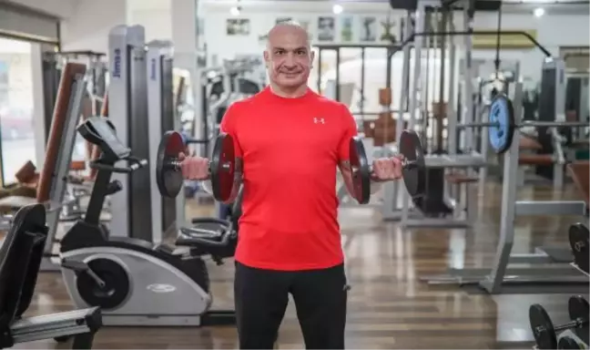 Kiloları verdi, lisanslı fitness sporcusu oldu