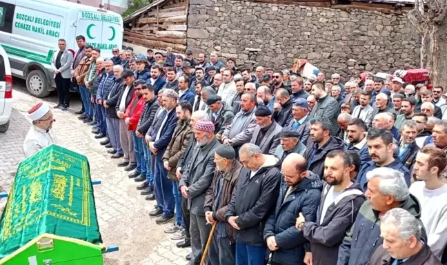 Camii Bacasını Temizlerken Düşerek Hayatını Kaybeden İmam Uğurlandı