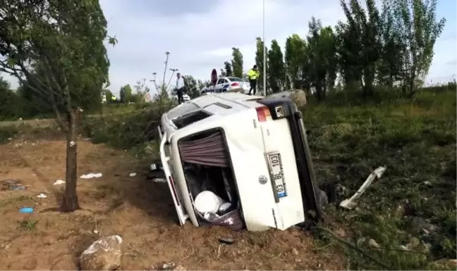İnşaat İşçilerini Taşıyan Minibüs Devrildi: 7 Yaralı