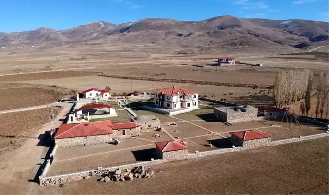 Bayburt'ta doğduğu evi müzeye dönüştürdü