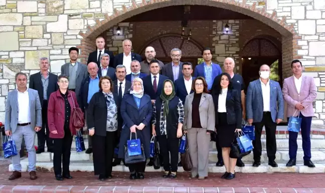 Başkan Acar, muhtarlarla bir araya geldi