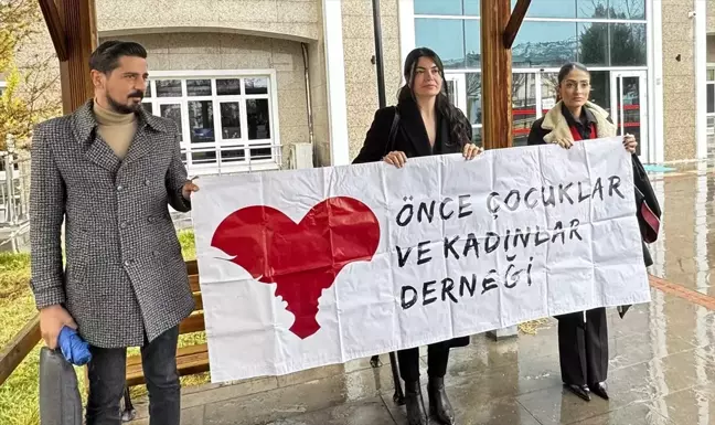 Burdur'da Kadın Cinayeti Davası: 9 Sanık Yargılanıyor