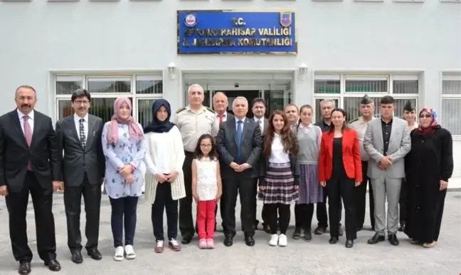 Öğrencilere