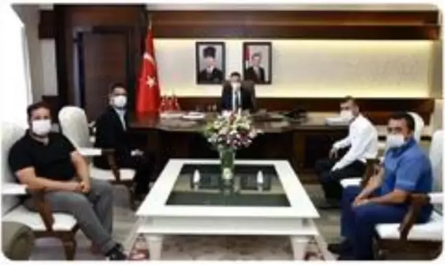 Aydın Arıcılar Birliği sektörde yaşanan sıkıntılar hakkında Vali Aksoy'u bilgilendirdi