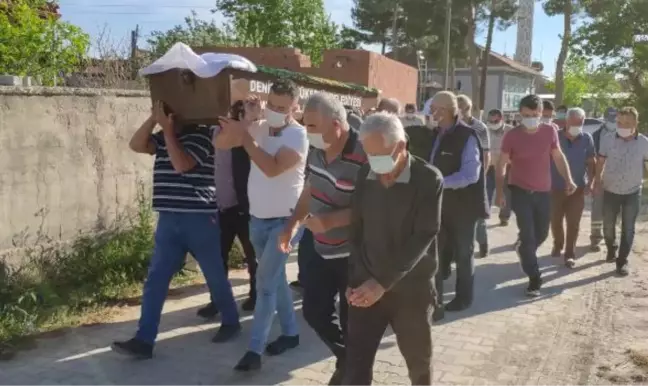 Başına poşet geçirip boğduğu kızının yanında yatmış (3)