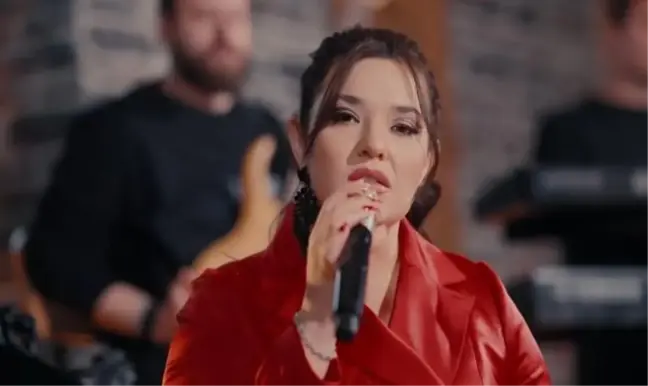 Tuğçe Kandemir - Anlı Şanlı şarkı sözleri! 'Anlı Şanlı' sözleri nelerdir? Şarkı hakkında bilgiler!