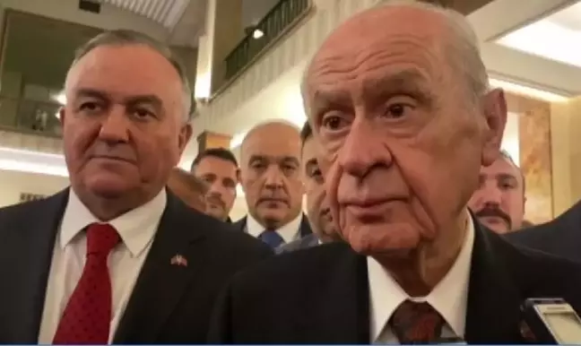 Bahçeli, Kürtçe konuşmaya tepki gösterdi