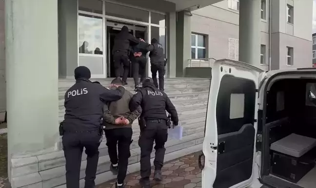 Koyulhisar'da Polis Memuruna Darp Girişimi: Zanlı Tutuklandı