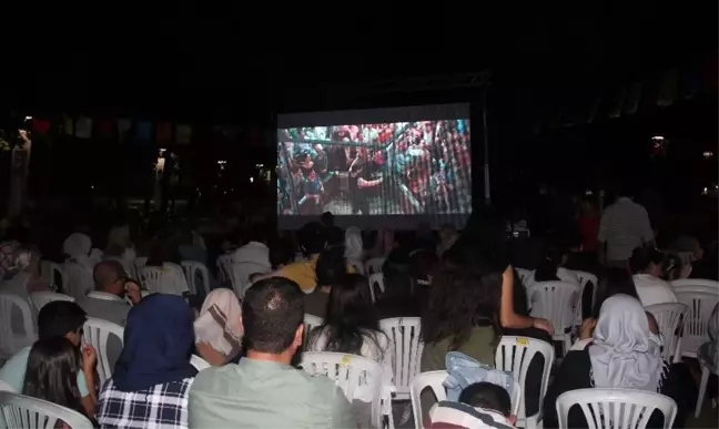 Kurtuluş Parkı'nda sinema keyfi