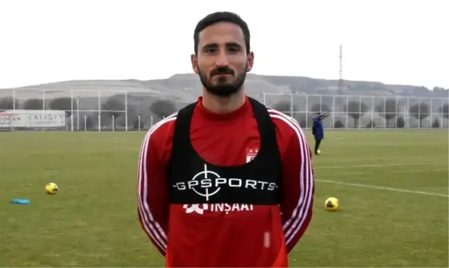 Sivasspor'lu Erdoğan: Ligi en üstte bitirmek istiyoruz