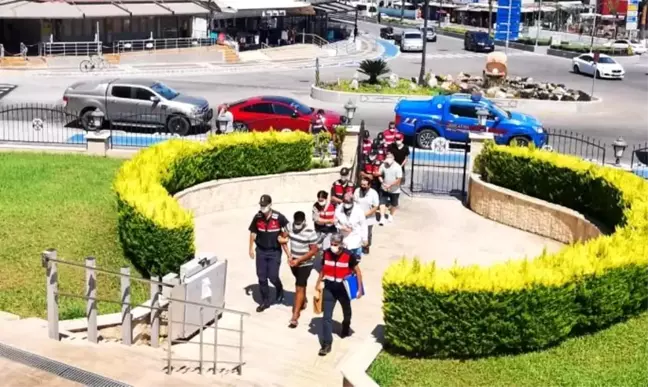 Yunanistan'a kaçmaya çalışırken yakalanan iki FETÖ üyesi tutuklandı