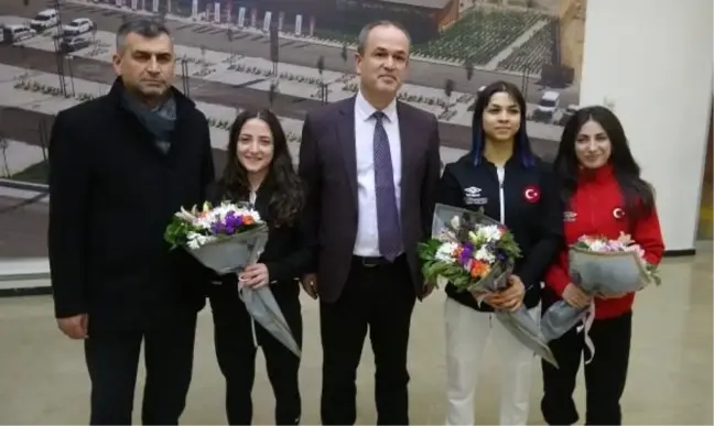 Bulgaristan'da düzenlenen Avrupa Halter Şampiyonası'nda Türk sporcular başarılı oldu