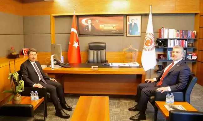 Adalet Bakanı Yılmaz Tunç, TBMM Adalet Komisyonu Başkanı Prof. Dr. Cüneyt Yüksel'i ziyaret etti