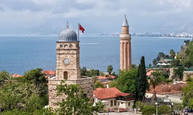 Antalya Saat Kulesi'nde Zaman Durdu