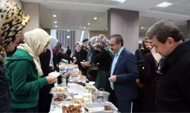 Doktor Adaylarından Halepliler İçin Kermes
