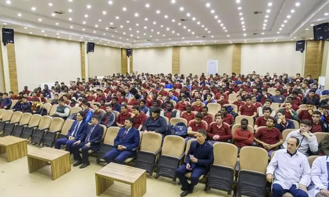 Başsavcı Tezcan, Kariyer Günleri'nin Konuğu Oldu